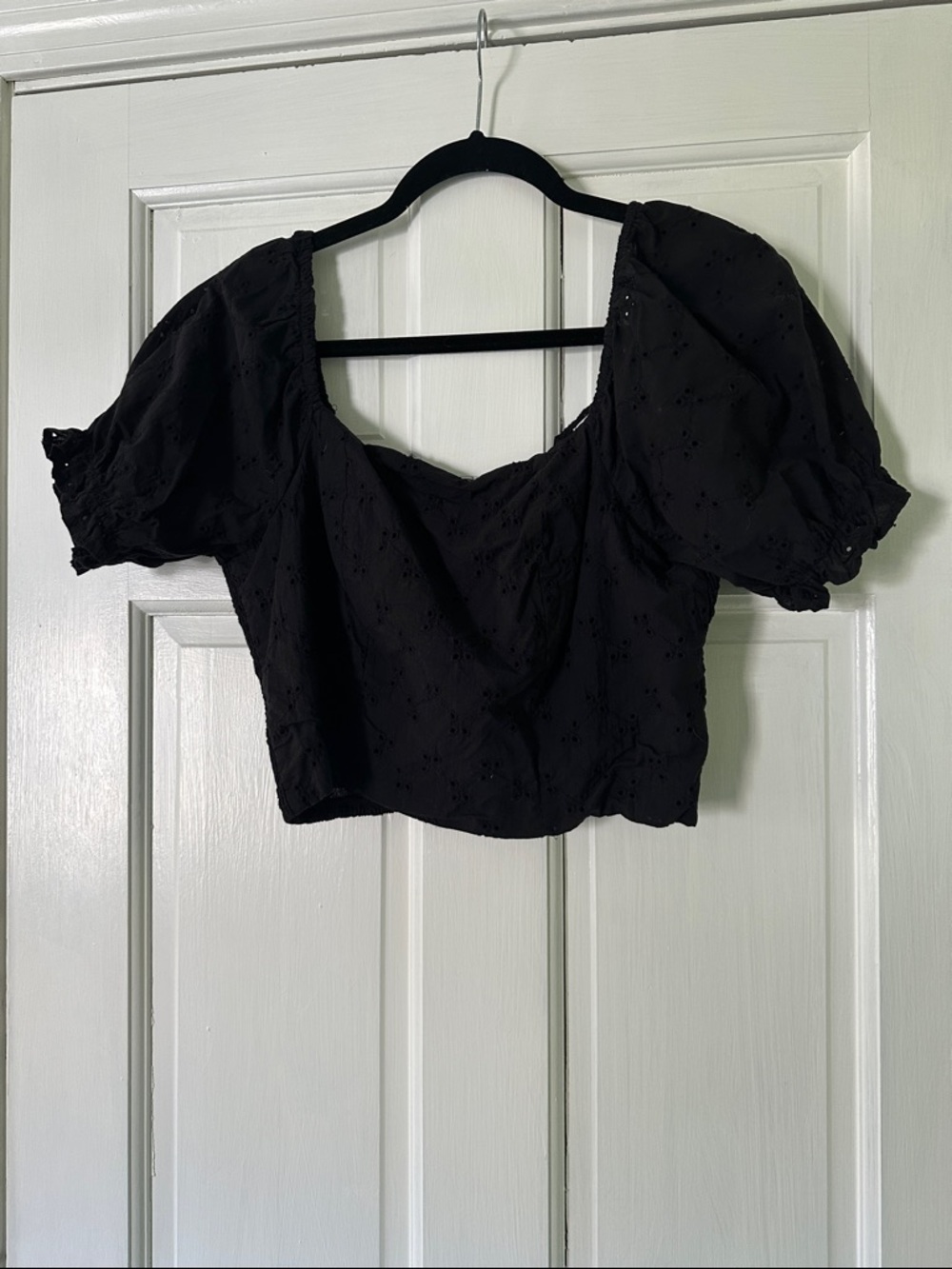 Black Eyelet Puff-Sleeve Crop Top